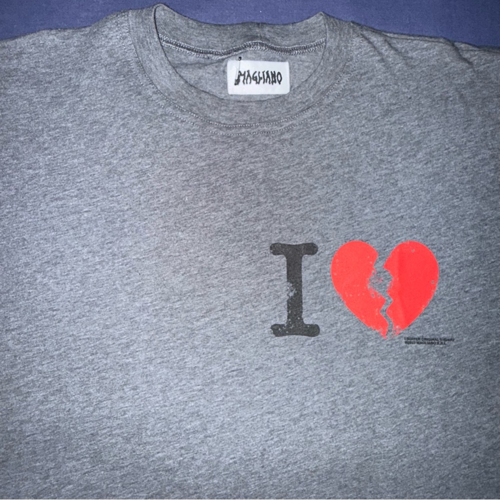 Magliano “I Suffer” gray long-sleeved asymmetrical t-shirt - Picture 4 of 7